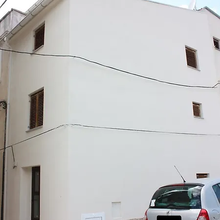 Nana Marusa Apartman Pag Town