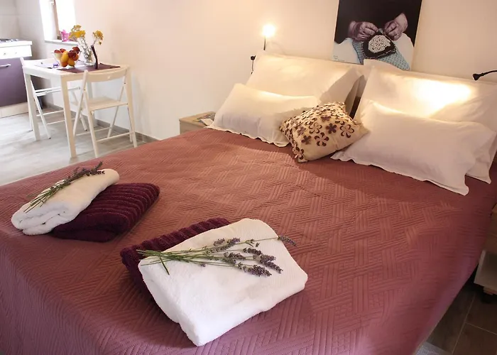 Nana Marusa 아파트